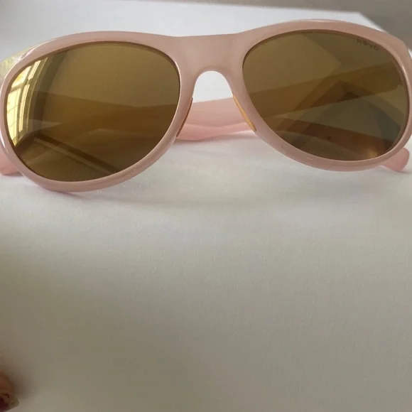 Revo Barclays Polarized Pink Sunglasses display picture 1